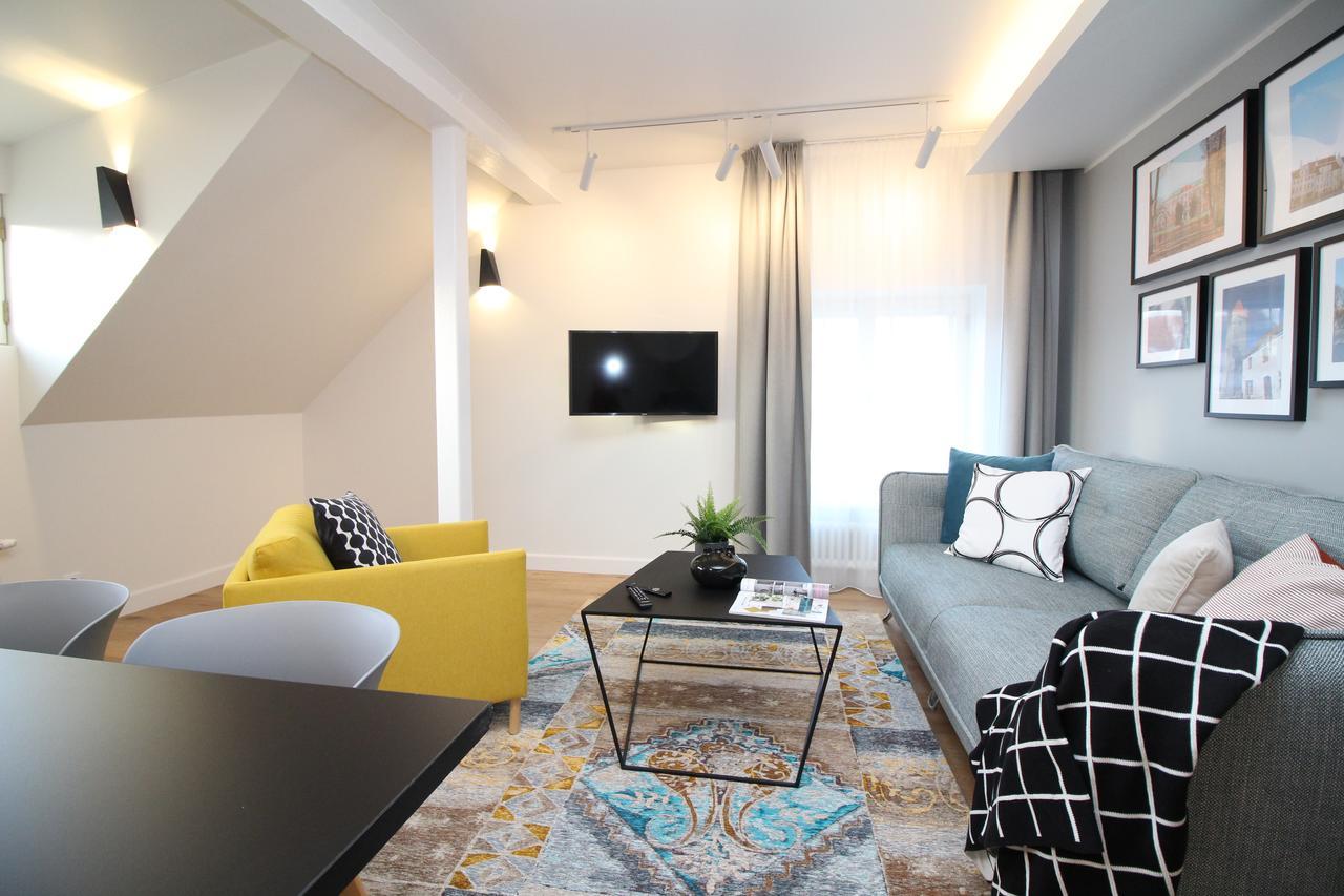 Tallinn City Apartments Old Town Suites Ngoại thất bức ảnh