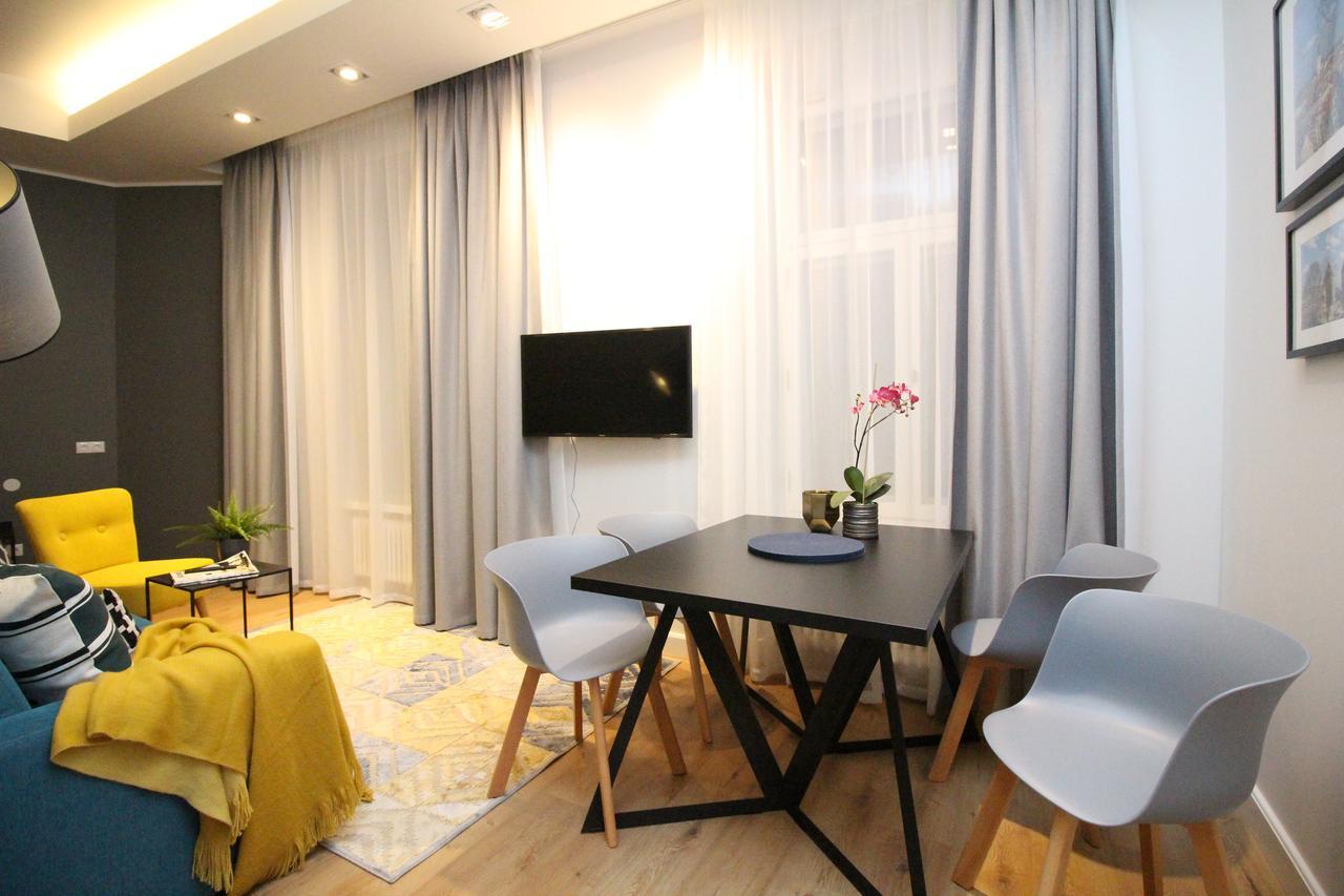 Tallinn City Apartments Old Town Suites Ngoại thất bức ảnh